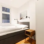 Cozy Apartment Steps Away From Subway Station